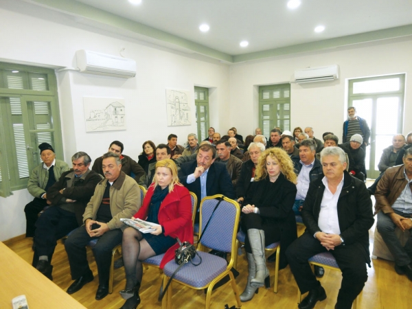 Συνάντηση χθες στην Κορώνη κατά της εξόρυξης λιγνίτη - Δυναμικές συγκεντρώσεις σε Χωματερό και Τρίπολη