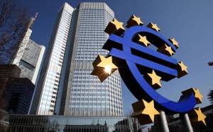 Reuters: Η απόφαση της ΕΚΤ απομονώνει την Ελλάδα