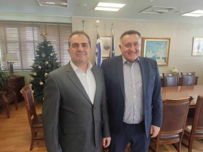 Συνάντηση Βασιλόπουλου με Χαλβατσιώτη στο δημαρχείο Καλαμάτας