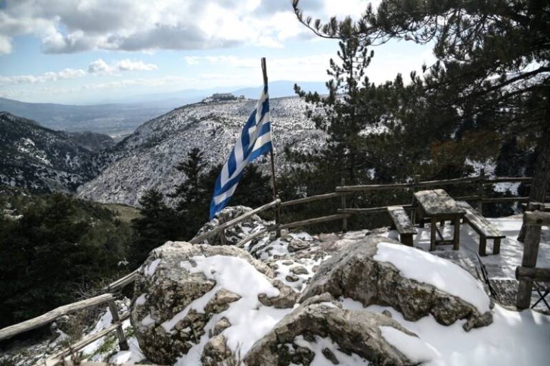 Κύματα ψύχους προ των πυλών – Αναμένονται χιόνια και στην Πάρνηθα (βίντεο)