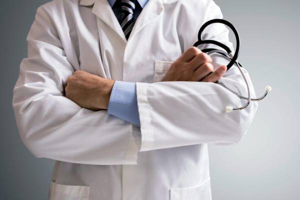 Δυνατότητα και στους γιατρούς να εγγράφουν πολίτες, ζητά ο ΙΣΑ