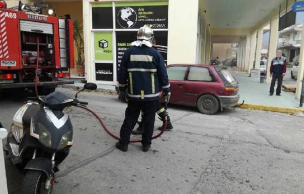Καλαμάτα: Κινητοποίηση της Πυροσβεστικής για καπνούς σε σταθμευμένο αυτοκίνητο