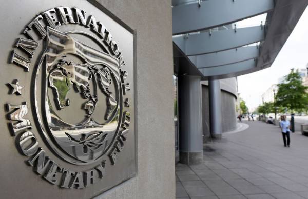 ΔΝΤ: Συνεχίζονται οι συζητήσεις για το ελληνικό χρέος