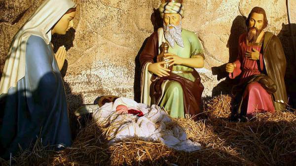 Χριστούγεννα 2017: Τα πιο περίεργα χριστουγεννιάτικα έθιμα σε όλη την Ελλάδα (1)
