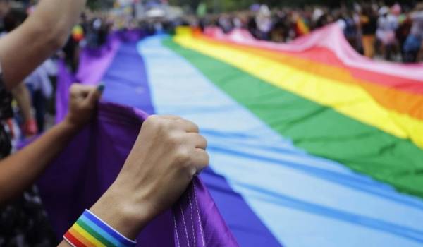 Καναδάς: Συνιστά στα ΛΟΑΤΚΙ+ άτομα που ταξιδεύουν στις ΗΠΑ να είναι προσεκτικά