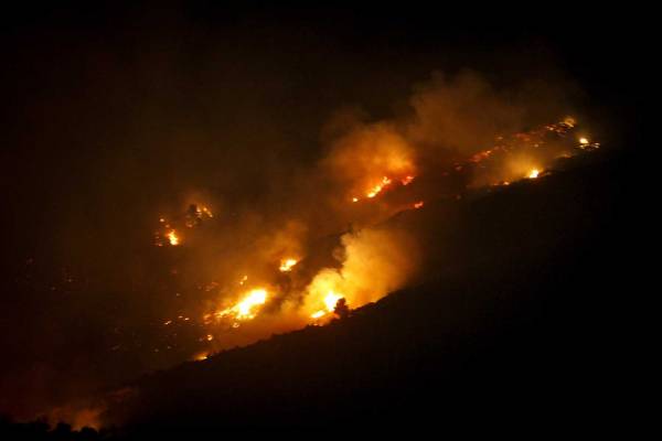 Μεγάλη πυρκαγιά σε εξέλιξη στην Ανατολική Μάνη