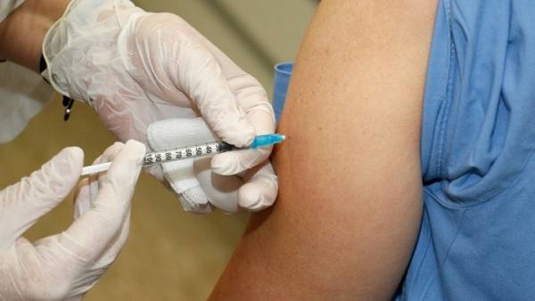 Covid-19: Ανοίγει σήμερα η πλατφόρμα των ραντεβού εμβολιασμού για την ηλικιακή ομάδα 55-59