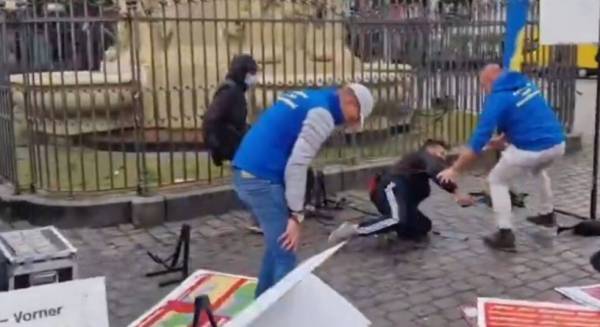Γερμανία: Επίθεση με μαχαίρι εναντίον ακροδεξιού πολιτικού στο Μανχάιμ (Βίντεο)