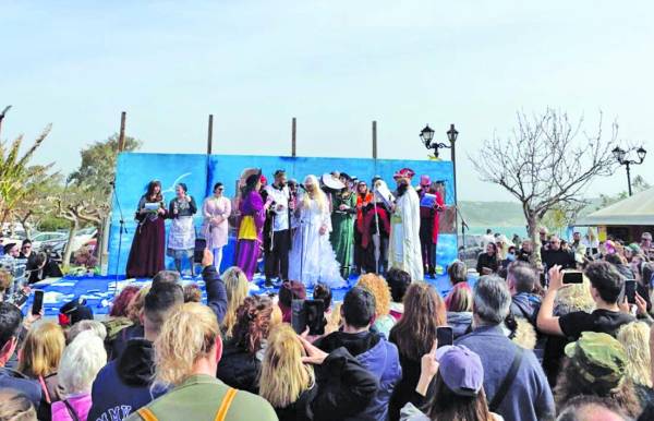 Μεθώνη: Παρέλαση αρμάτων και αναβίωση του “Γάμου του Κουτρούλη”