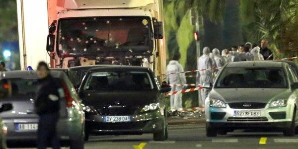 Παρίσι: Νεκρή γυναίκα αστυνομικός έπειτα από επίθεση με μαχαίρι