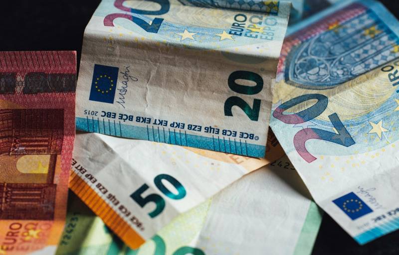 Σε ισχύ από σήμερα το πακέτο ενισχύσεων ύψους περίπου 600 εκατ. ευρώ για 2,4 εκατ. πολίτες