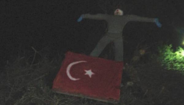 Κρήτη: Μαζί με τον Ιούδα έκαψαν και τουρκική σημαία