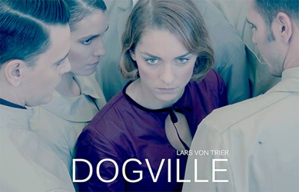 Dogville: “Η Γιούλικα Σκαφιδά κάνει το σώμα της ένα κινούμενο τραύμα”