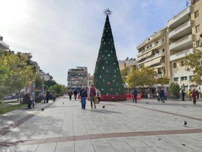 Καλαμάτα: Ξεκινά το εορταστικό ωράριο των εμπορικών καταστημάτων