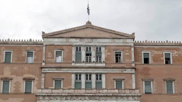 Ανοίγει ο κύκλος των συνεδριάσεων στη Βουλή για τον ΟΣΕ και την τραγωδία στα Τέμπη