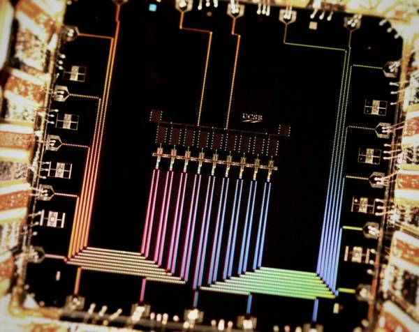 Η Google έτοιμη να φτιάξει τον μεγαλύτερο κβαντικό υπολογιστή