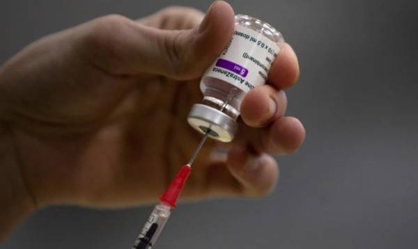 Εμβόλιο AstraZeneca: Η Γαλλία θα αρχίσει εκ νέου τους εμβολιασμούς