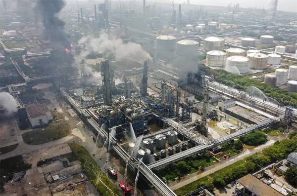 Σανγκάη: Τουλάχιστον ένας νεκρός από πυρκαγιά σε εργοστάσιο χημικών