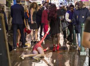 Μεθυσμένοι στους δρόμους την Πρωτοχρονιά (φωτογραφίες)