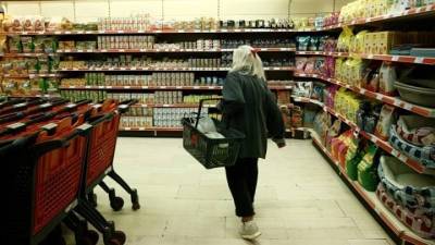 ΙΕΛΚΑ: Τέσσερις στους δέκα καταναλωτές επέλεξαν προϊόντα από το καλάθι του νοικοκυριού την πρώτη εβδομάδα λειτουργίας του