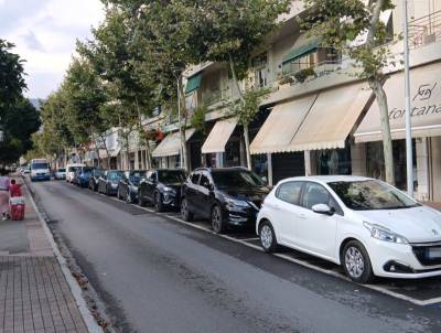 Καλαμάτα: Οι αντιδράσεις έφεραν αναβολή για πιάτσα ταξί στην Αριστομένους