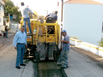 Αποκατάσταση οδοστρώματος στην Πύλο