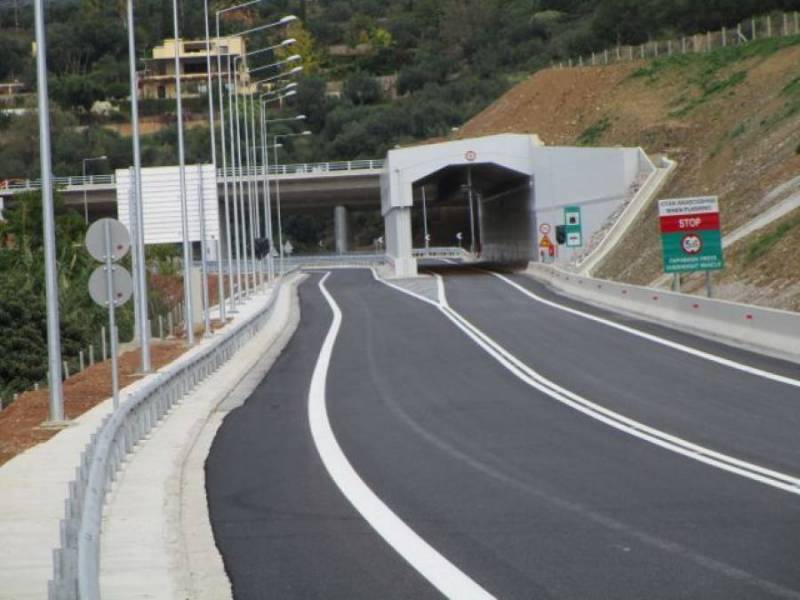 Κυκλοφοριακές ρυθμίσεις στον ανισόπεδο κόμβο του περιφερειακού της Καλαμάτας