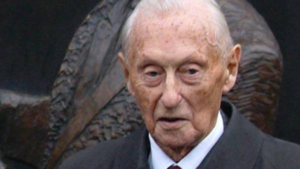 Πέθανε σε ηλικία 102 ετών ο ναύαρχος Φιλίπ ντε Γκωλ, γιος του στρατηγού