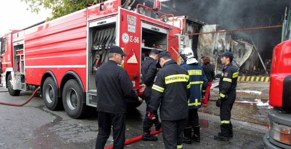 Θεσσαλονίκη: Κατασβέστηκαν δύο μικρές πυρκαγιές σε χορτολιβαδική και οικοπεδική έκταση