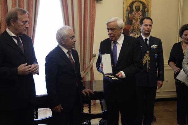 Θέμελης και Σταμπολίδης τιμήθηκαν από τον Πρόεδρο της Δημοκρατίας