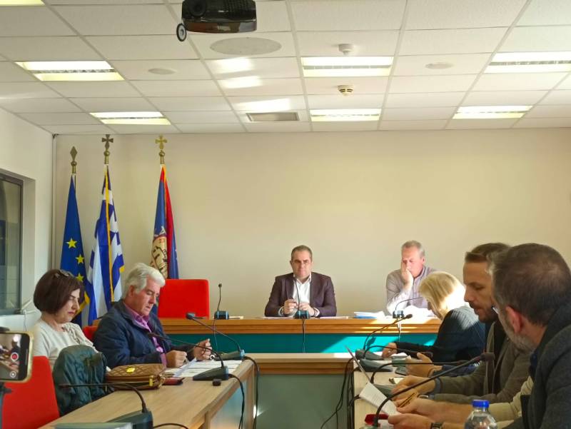 Παρεμβάσεις σε επικίνδυνα σημεία του Δήμου Καλαμάτας μετά την κακοκαιρία «Byron» - Αντιπαράθεση στη Δημοτική Επιτροπή για το κατεπείγον των έργων