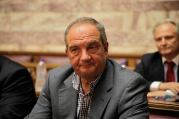 Παρέμβαση υπέρ του "ΝΑΙ" από τον Κωστα Καραμανλή