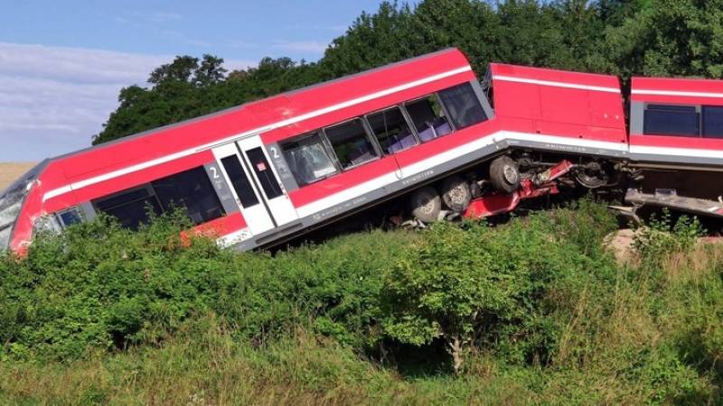 Σύγκρουση τρένων στην Τσεχία με δύο νεκρούς