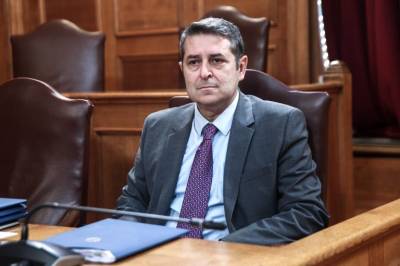 Στο νοσοκομείο μετά από λιποθυμικό επεισόδιο ο Γιώργος Μυλωνάκης (βίντεο)