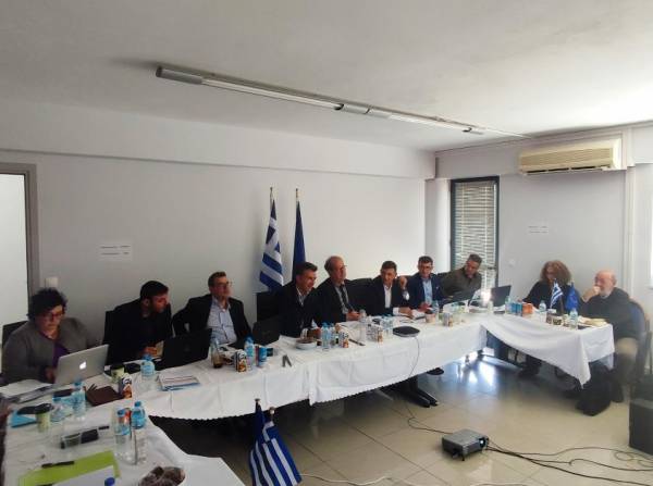 Σύσκεψη στην Περιφέρεια με Σκάλκο: &quot;Θετικός ο απολογισμός του ΠΕΠ Πελοποννήσου 2014 – 2020&quot;