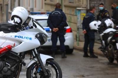 Νέα Σμύρνη: Νεκρός 16χρονος με τραύματα από αιχμηρό αντικείμενο (βίντεο)
