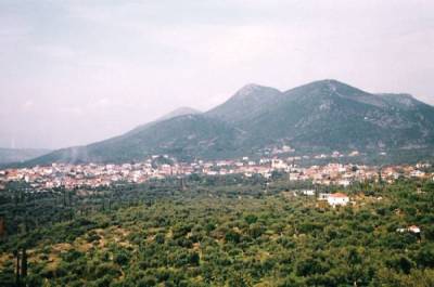 Ζητούν την αναγραφή Αρφαραίων αγωνιστών στο ηρώο του χωριού