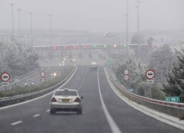 Φωτιά σε στρατιωτικό λεωφορείο στο Σπαθοβούνι