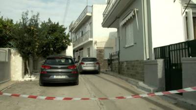Συνελήφθη ο ύποπτος για τη δολοφονία της 43χρονης στη Σαλαμίνα (βίντεο)