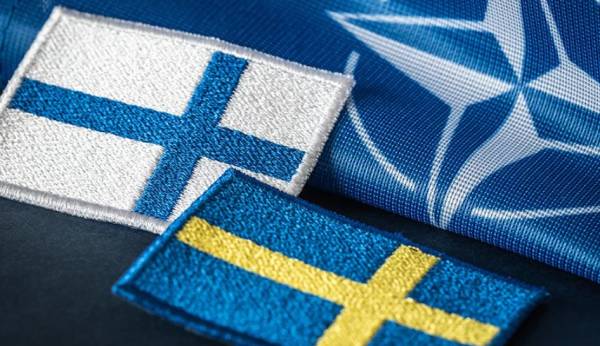 ΝΑΤΟ: Να ενταχθούν ταυτόχρονα στη Συμμαχία η Φινλανδία και η Σουηδία
