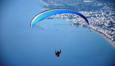 Στηρίζει την Αερολέσχη Καλαμάτας για parapente ο Νίκας