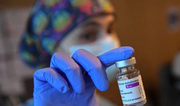 Ισπανία: Μόνο στους πολίτες ηλικίας 60-65 θα χορηγείται το εμβόλιο της AstraZeneca
