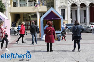 Σημαντική ανταπόκριση στα τεστ στην κεντρική πλατεία Καλαμάτας - Το πρόγραμμα των τεστ στη Μεσσηνία (φωτογραφίες)