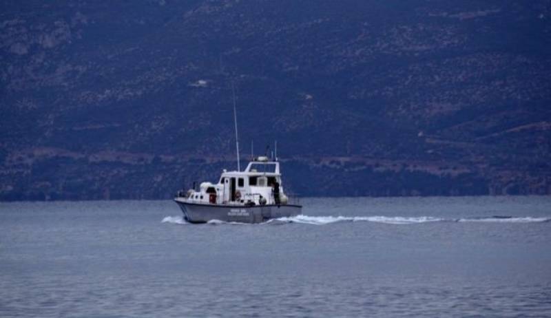Ημιβύθιση ταχύπλοου μεταξύ Αίγινας και Πειραιά -Καλά στην υγείας τους οι 8 επιβαίνοντες