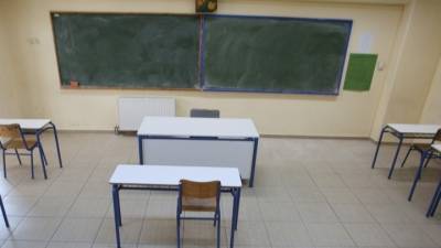 Διευκολύνσεις για γονείς, όταν τα παιδιά νοσούν από κορονοϊό - Ειδική άδεια εργαζομένων στον ιδιωτικό τομέα (βίντεο)