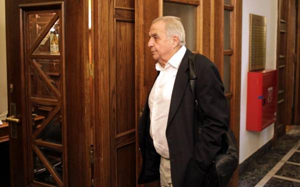 Φλαμπουράρης: &quot;Οι πολιτικοί αντίπαλοί μας να τοποθετηθούν με σαφήνεια στις παράλογες απαιτήσεις των δανειστών&quot;