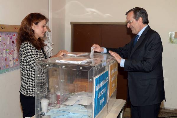 Στην Πύλο ψήφισε ο Αντώνης Σαμαράς δηλώνοντας: &quot;Δημοκρατικά και ενωτικά βγαίνουμε από την κρίση&quot; (βίντεο και φωτογραφίες)