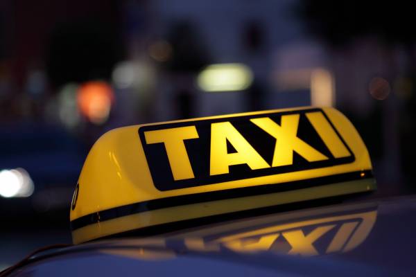Σέρβοι τουρίστες μαχαίρωσαν ταξιτζή για να μην πληρώσουν