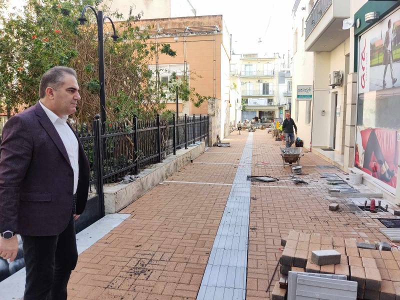 Αυτοψία Βασιλόπουλου στα έργα ανάπλασης οδών στο κέντρο της Καλαμάτας