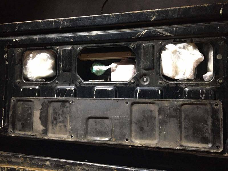 Τρεις συλλήψεις στην Καλαμάτα - Έκρυβαν 2 κιλά ηρωίνης και κοκαΐνη μέσα σε αυτοκίνητο - Εντοπίστηκαν στα διόδια Βελιγοστής (φωτογραφίες)